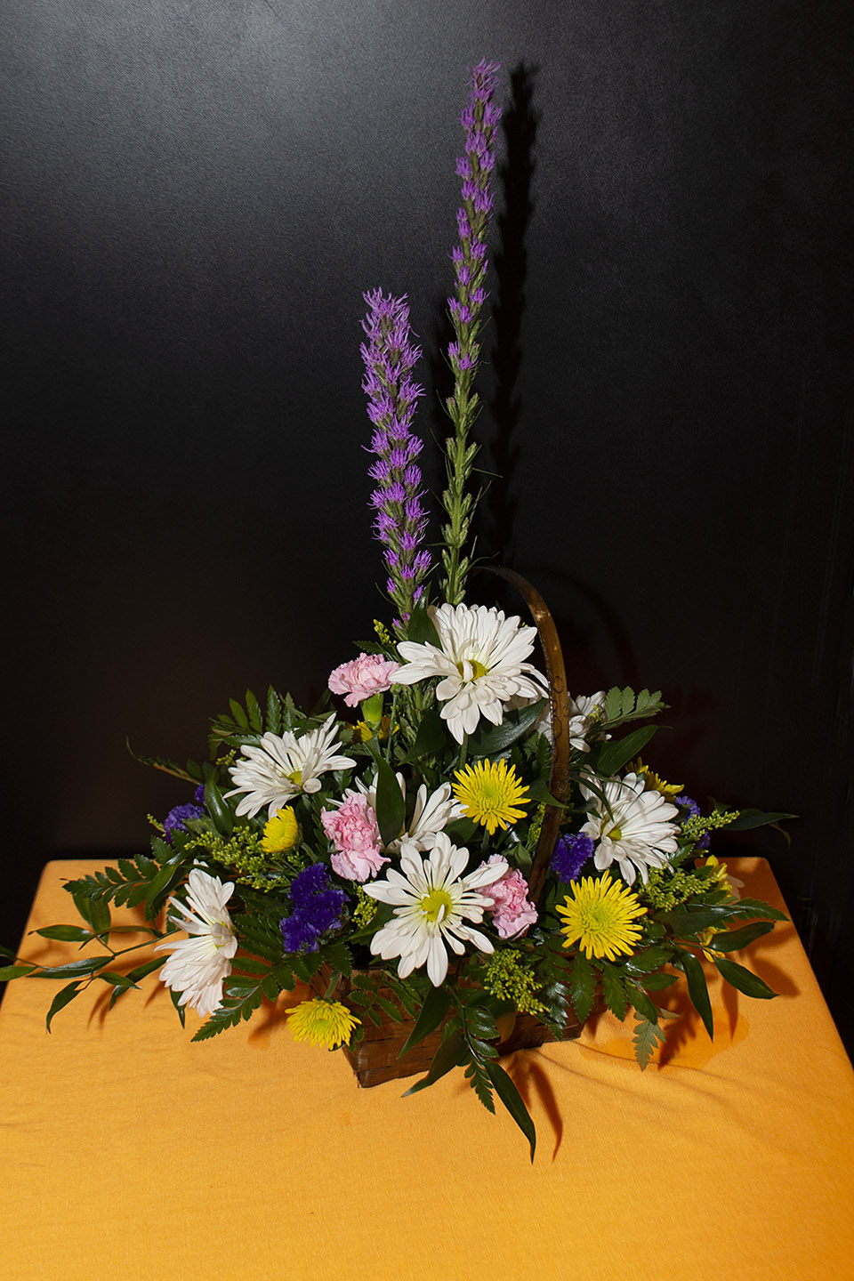 Premium (large) Seasonal Arrangement in Basket